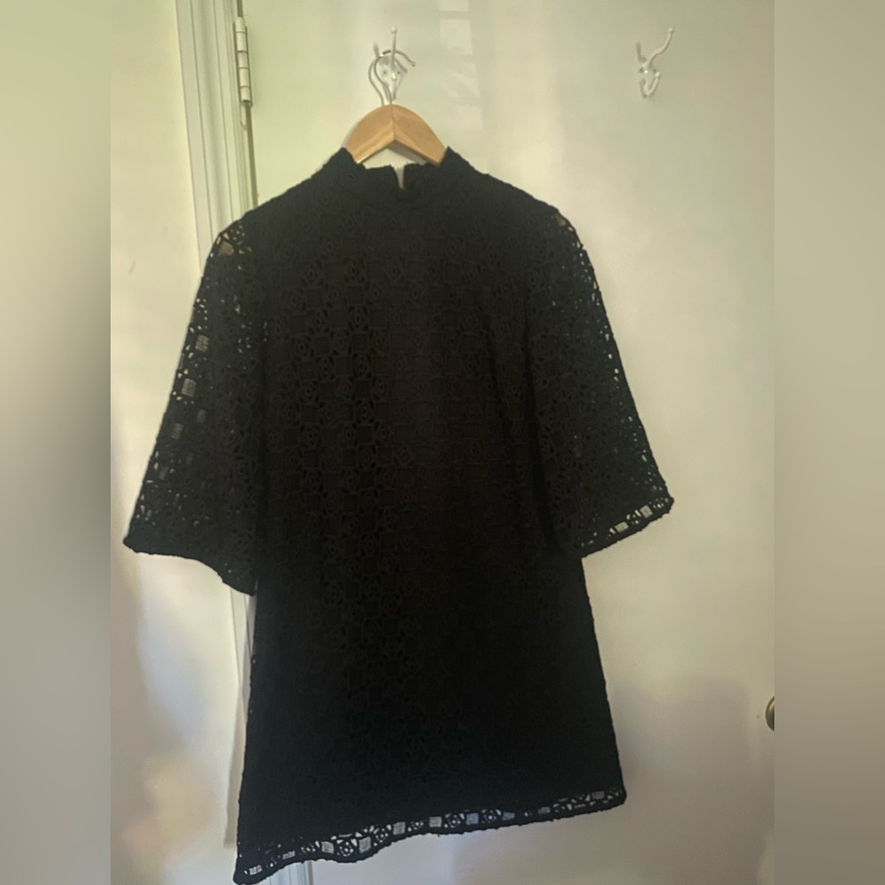 Black size 6 holiday dress